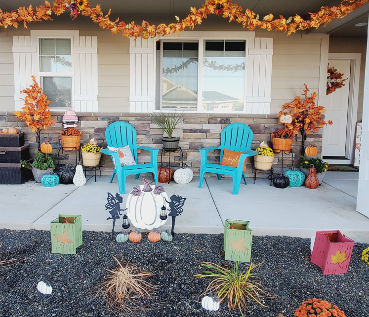 Creative Ways To Decorate A Fall Front Porch