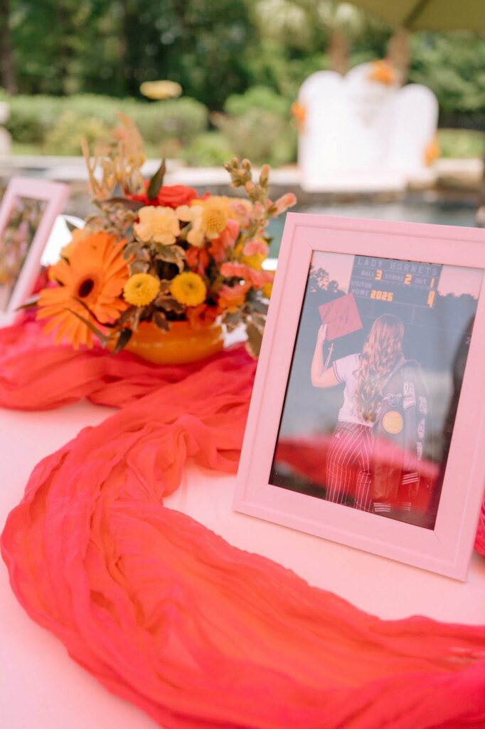 grad party centerpiece ideas